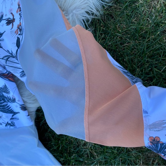 Zella floral crop high compression leggings XL NWT - Picture 6 of 6